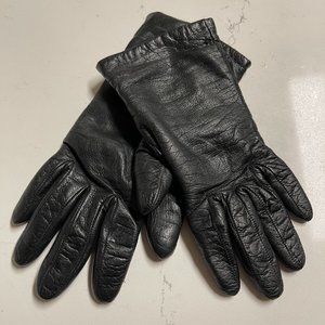 Women's Bloomingdales Italian Black Leather Gloves Size 6